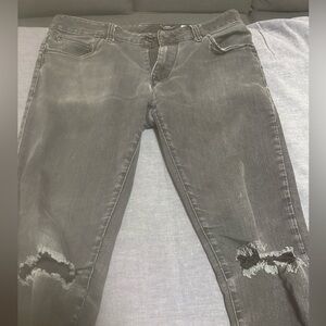 Black ripped skinny jeans